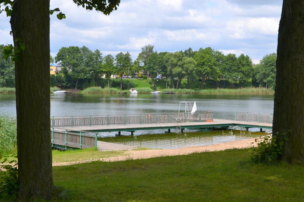 Centrum Wypoczynkowo-Konferencyjne Zacisze Złotów Exteriör bild