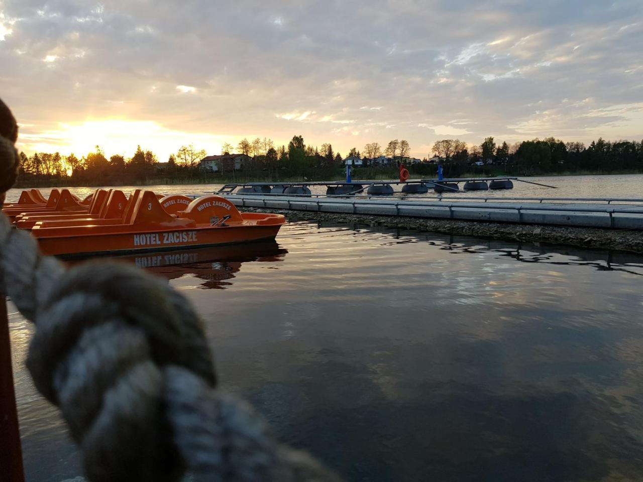 Centrum Wypoczynkowo-Konferencyjne Zacisze Złotów Exteriör bild